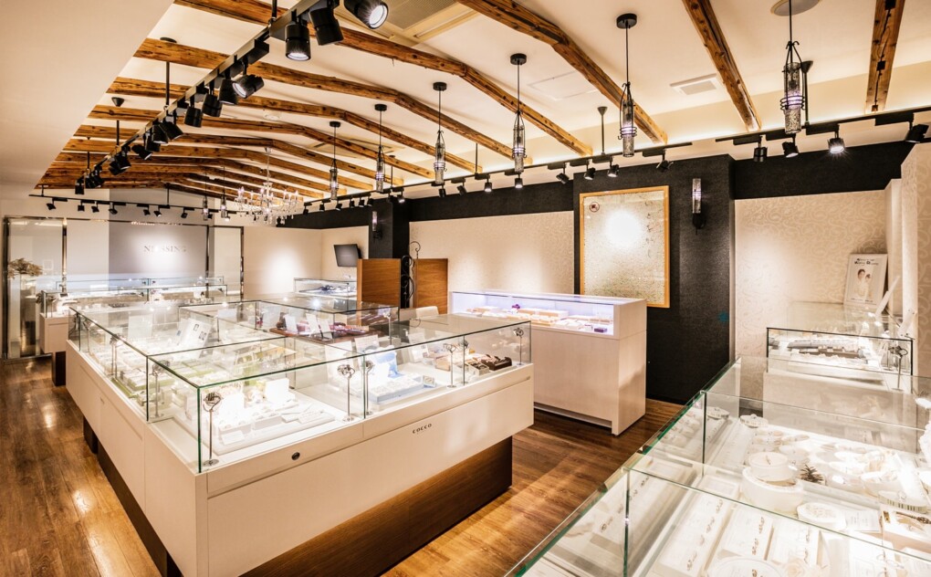 COCCOブライダル館。高知最大級の豊富な品揃え